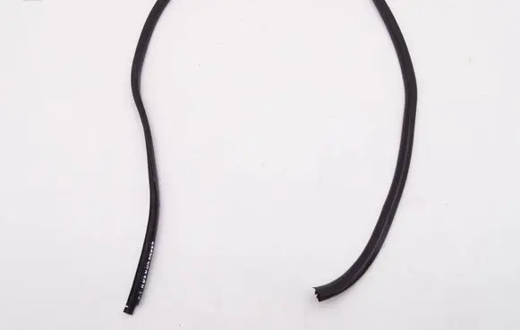 Suzuki Grand Vitara II Rubber seal rear door window/glass 