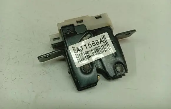 Renault Megane II Tailgate/trunk/boot lock/catch/latch