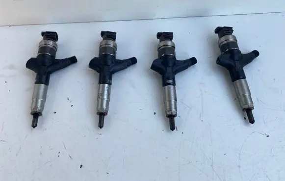 Subaru Forester SH Fuel injectors set 16613AA020