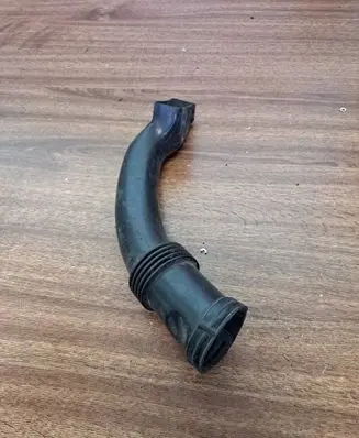 Audi A8 S8 D2 4D Air intake duct part 078129643B KH01B1033