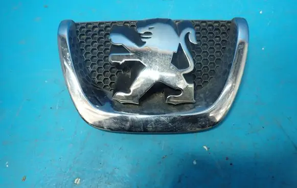 Peugeot 207 Manufacturer badge logo/emblem