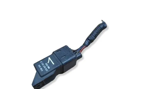 Skoda Yeti (5L) Glow plug pre-heat relay 038907281D