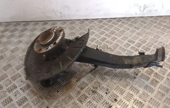 Volkswagen Touareg I Front wheel hub spindle knuckle 7L6407257