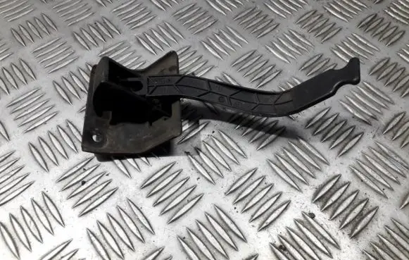 Renault Megane II Engine bonnet (hood) release handle 10461013 438215
