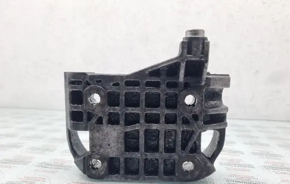 Generator/alternator bracket