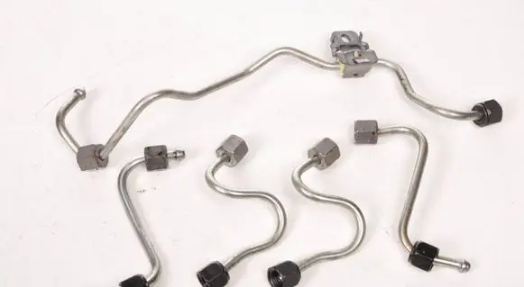 Ford Mondeo MK V Fuel injector supply line/pipe 