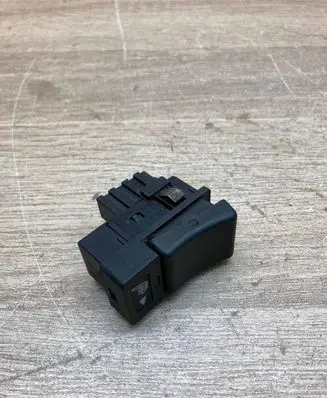 Volvo 850 Seat heating switch 3545789