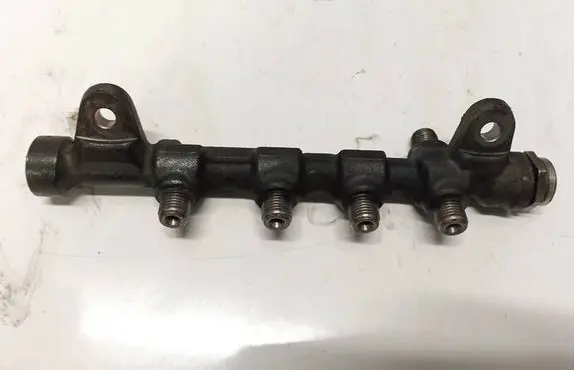 Opel Insignia A Fuel main line pipe 55576177 0445214221