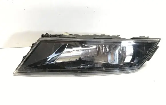 Skoda Superb B8 (3V) Front fog light 3V0941700 19508802 01183602