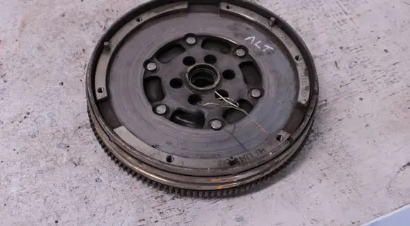 Volkswagen PASSAT B5.5 Flywheel 058105266H