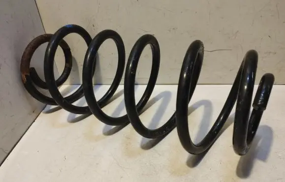Toyota Yaris Rear coil spring