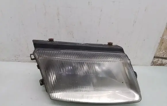 Volkswagen PASSAT B5 Headlight/headlamp