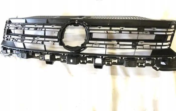 Volkswagen Amarok Front grill 5E0853653E