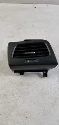 Honda CR-V Dashboard side air vent grill/cover trim 77620TA0A1021