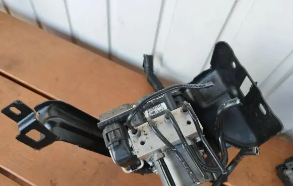 Citroen DS5 ABS Pump 9678558080