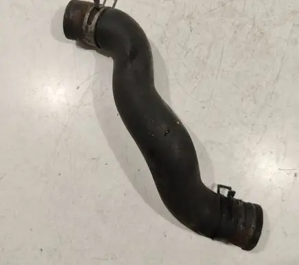 Nissan X-Trail T30 Engine coolant pipe/hose