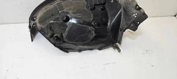BMW 8 G14 Front wheel arch liner splash guards 7423772