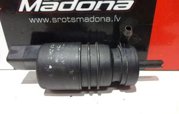 BMW 3 E46 Windscreen/windshield washer pump 8362154