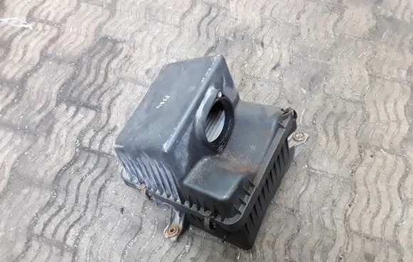 KIA Sorento Air filter box 281103E700