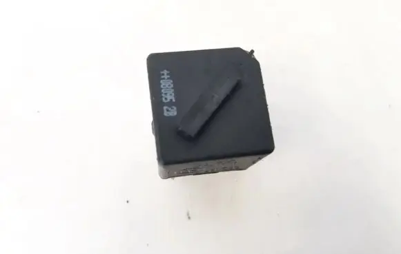 BMW 5 E60 E61 Other relay 61366901469 v23136-j6-x48