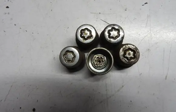 Mitsubishi ASX Nuts/bolts 