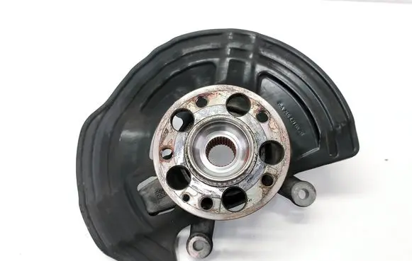 Mercedes-Benz CLA C117 X117 W117 Front wheel hub A2464210820