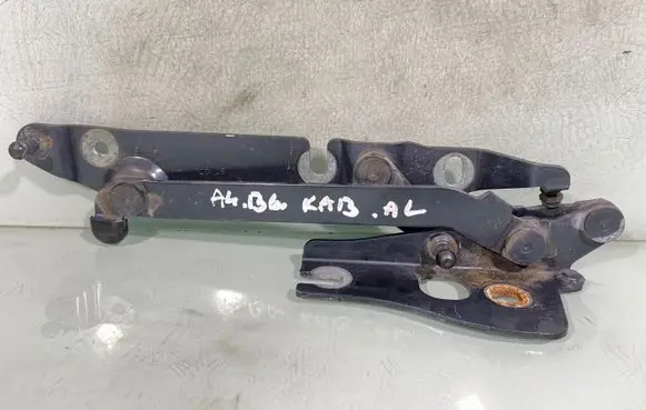 Audi A4 S4 B6 8E 8H Tailgate/trunk/boot hinge 8h0827302a