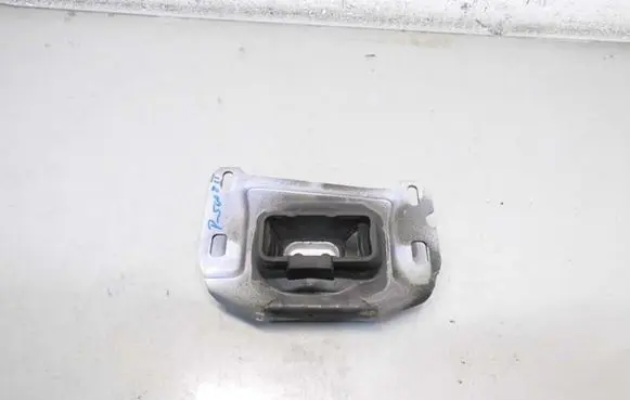 Peugeot 307 Gearbox mounting bracket