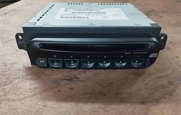 Chrysler Voyager CD/DVD changer P05064003AI