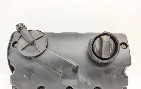 Volkswagen Touran I Rocker cam cover 038103475