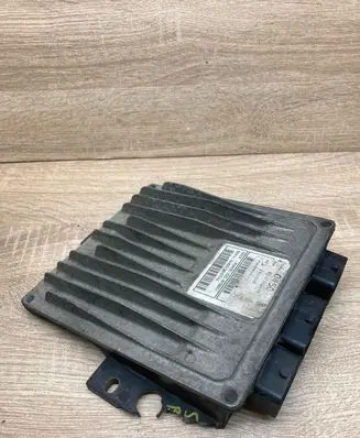 Renault Kangoo I Engine control unit/module ECU 8200394698 0410C122C