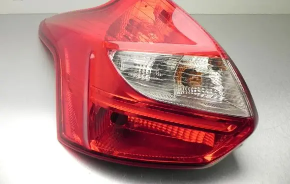 Ford Focus Rear/tail lights BM5113405AK