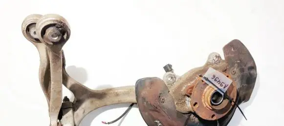 Front wheel hub
