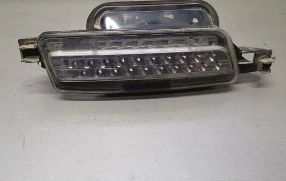 Tailgate rear/tail lights
