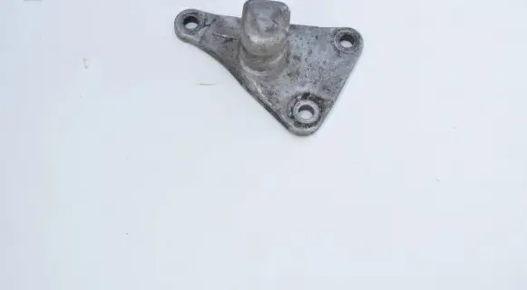 Audi A4 S4 B6 8E 8H Engine mounting bracket 8E0199343