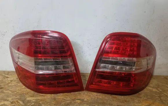 Mercedes-Benz ML W164 Rear/tail lights set 