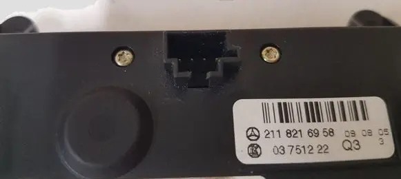 Mercedes-Benz E W211 Parking (PDC) sensor switch 2118216958 03751222