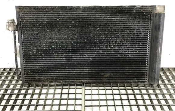 BMW 5 E60 E61 Coolant radiator 9122827