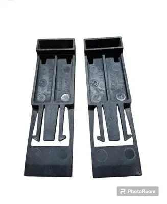 BMW 5 E60 E61 Radiator mount bracket 778832403 7788324