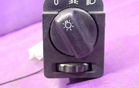 Opel Corsa B Light switch 90481764