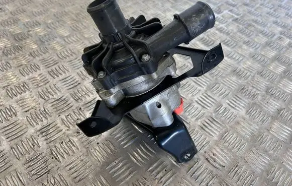 Toyota Mirai II Water pump 16A1077051