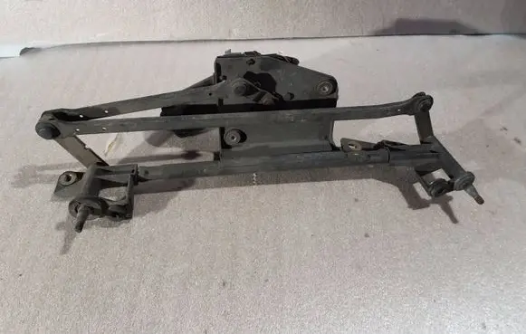 Renault Espace II Front wiper linkage and motor
