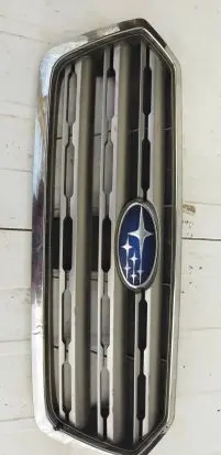 Subaru Outback (BS) Front bumper upper radiator grill