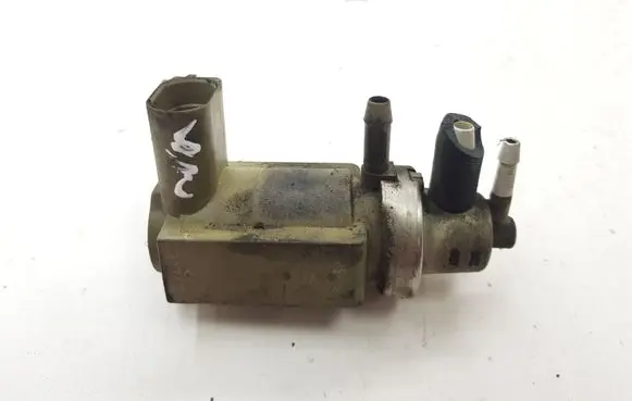Vacuum valve