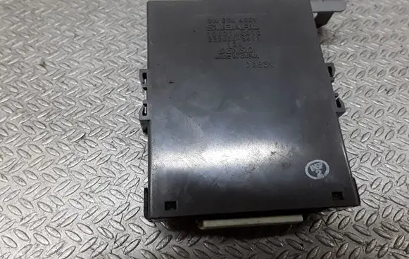 Subaru Outback Door central lock control unit/module 88821AG010 2324005411