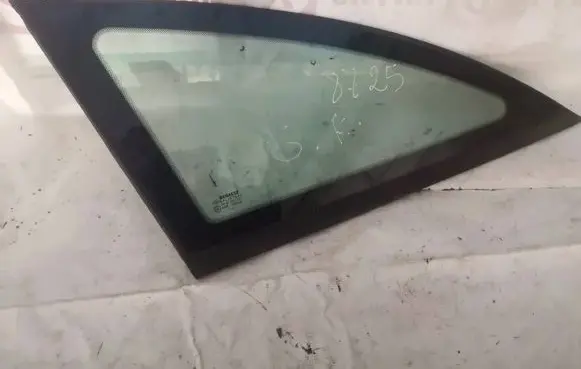 Renault Laguna II Rear side window