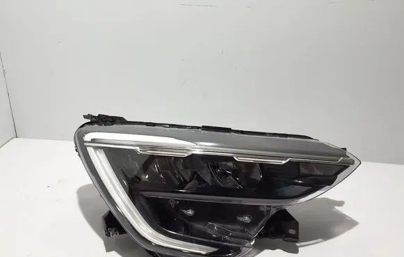 Renault Arkana Headlight/headlamp 260106490R