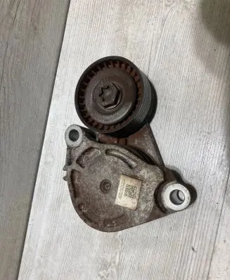 Mini One - Cooper F56 F55 Generator/alternator belt tensioner 8600357