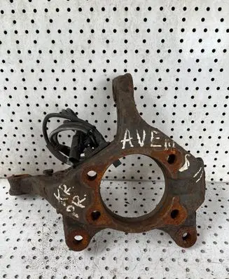 Toyota Avensis T270 Front wheel hub spindle knuckle