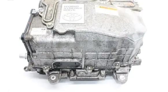 Toyota Yaris Voltage converter inverter G920052033